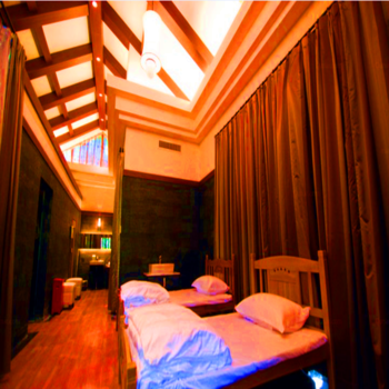 五指山亚泰雨林度假酒店 雨林高级吊脚楼 含双早